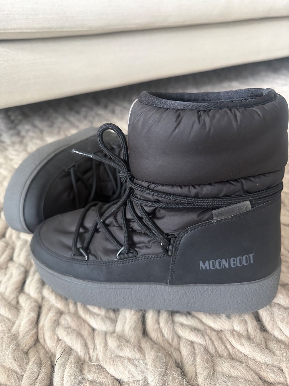 Moon Boot Scarpe da donna: Moon Boot Itrack Low Nylon 37 Neu – Nuovo (secondo la descrizione) da Erlenbach ZH venduto da Pocahoney 2