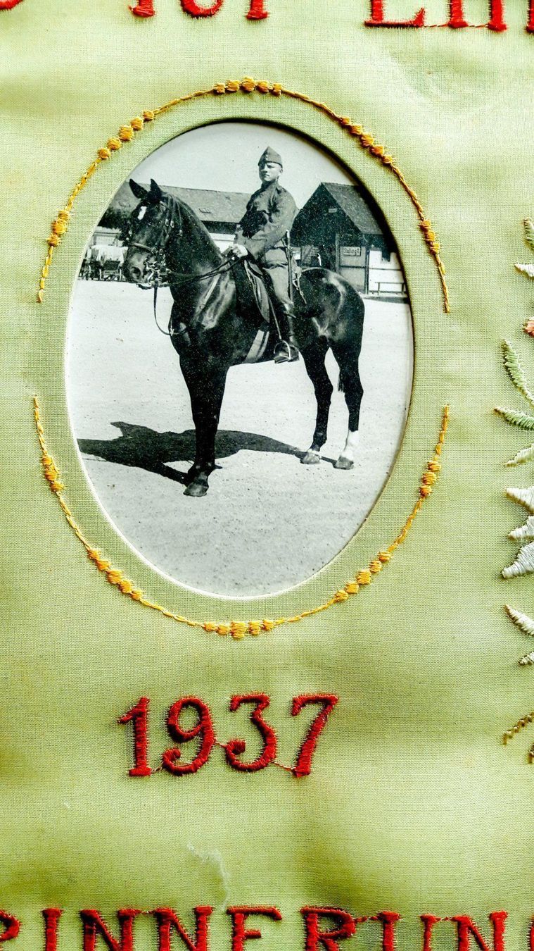 Médailles: Erinnerung Rekrutenschule 1937 gestickt – D'occasion à Tavannes par Brocashop 5