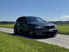 BMW E87 120i 2004