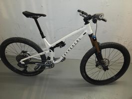 À partir de 1!!! Commencal meta V5 Size L, VTT