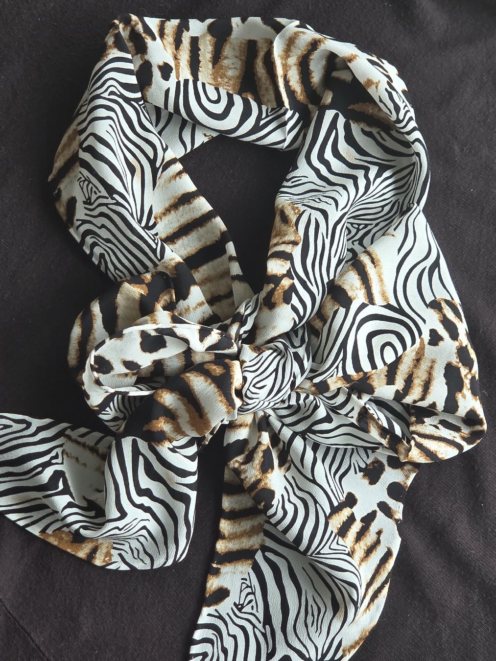 Codello Foulard & Sciarpe: Seidenschal Codello, 20 x 200 cm, handrolliert – Nuovo e nell'imballaggio originale da Frauenfeld venduto da Schenken-mit-Herz