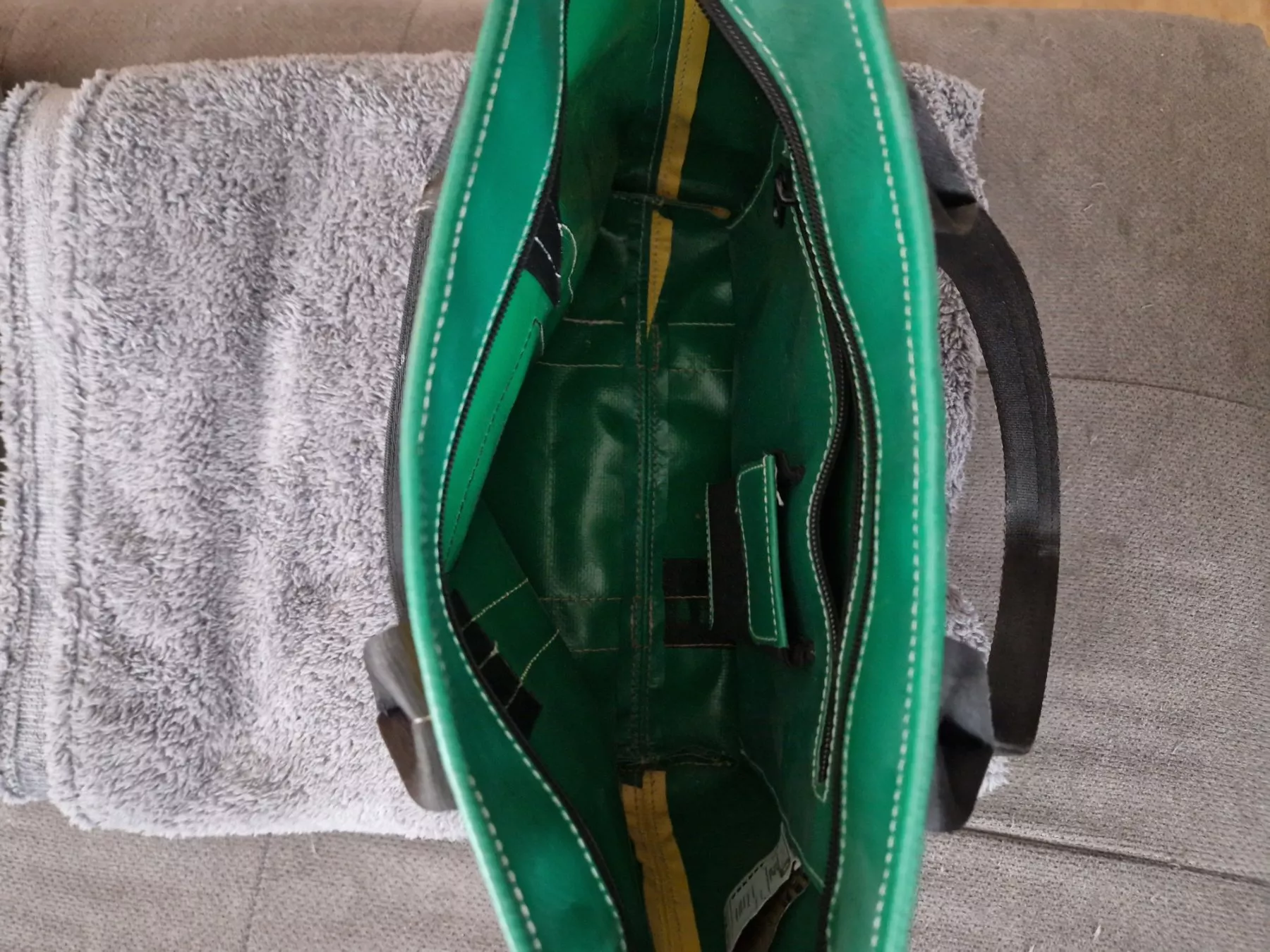 Freitag Taschen für Damen: Freitag Tasche – Gebraucht aus Schaan von tam_5lvj 2
