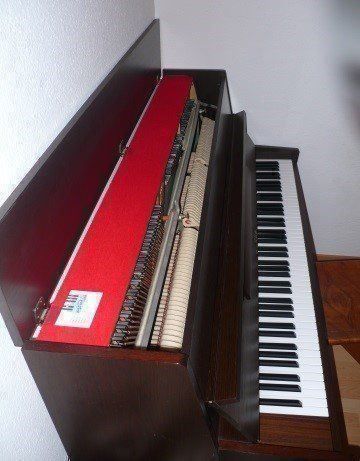 Instruments de musique: Hellas  Klavier – D'occasion à Fehraltorf par niggus 2