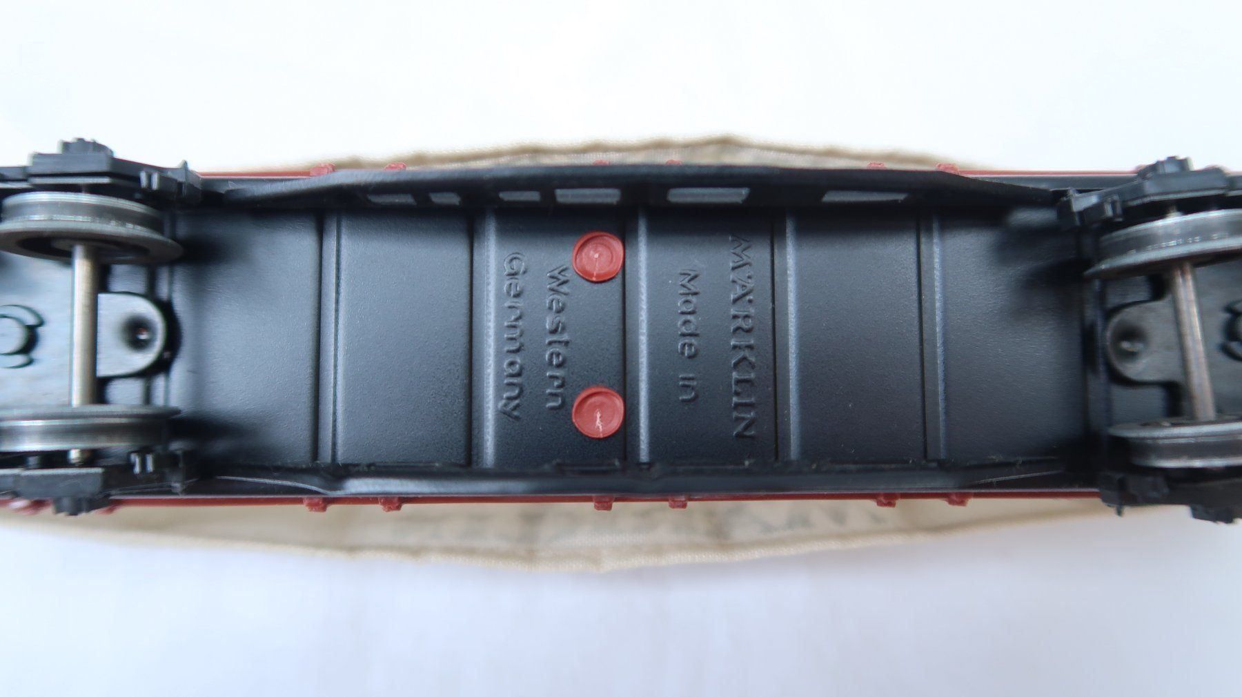 Märklin Modellini di ferrovie: MÄRKLIN Planen-Güterwagen (1) – Usato da Muttenz venduto da Laeckerlihamschter 9