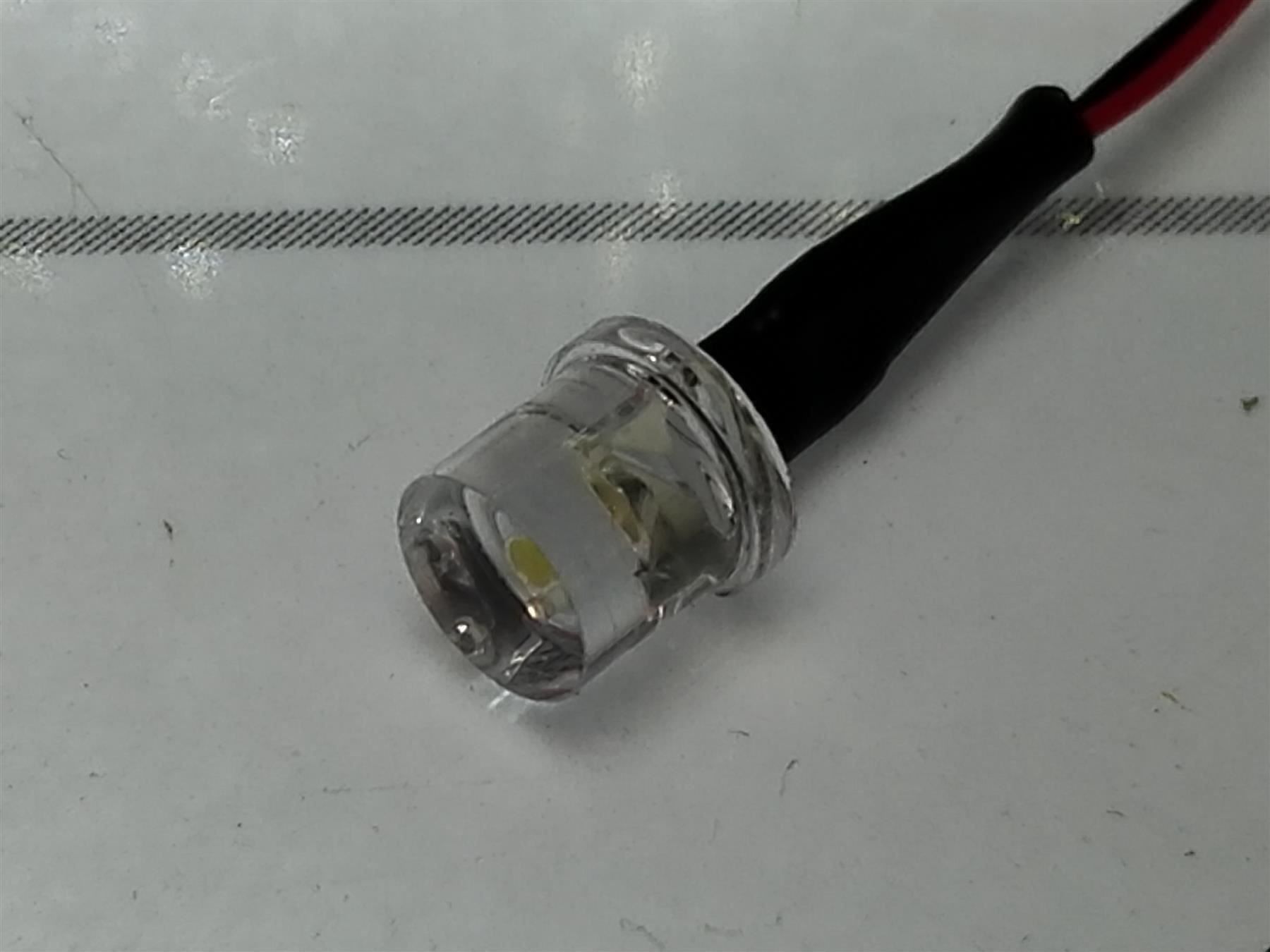 Componenti elettronici: Flachkopf-LED 5mm verkabelt 12V DC, cool – Nuovo (secondo la descrizione) da Luzern venduto da Salefactory 1