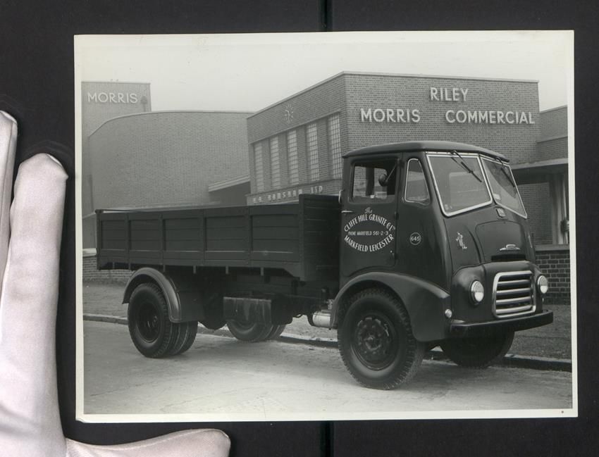 Fotografie & Manifesti: Fotografie Lastwagen Morris mit Hamshaw  – Usato da Berlin venduto da bartko-reher