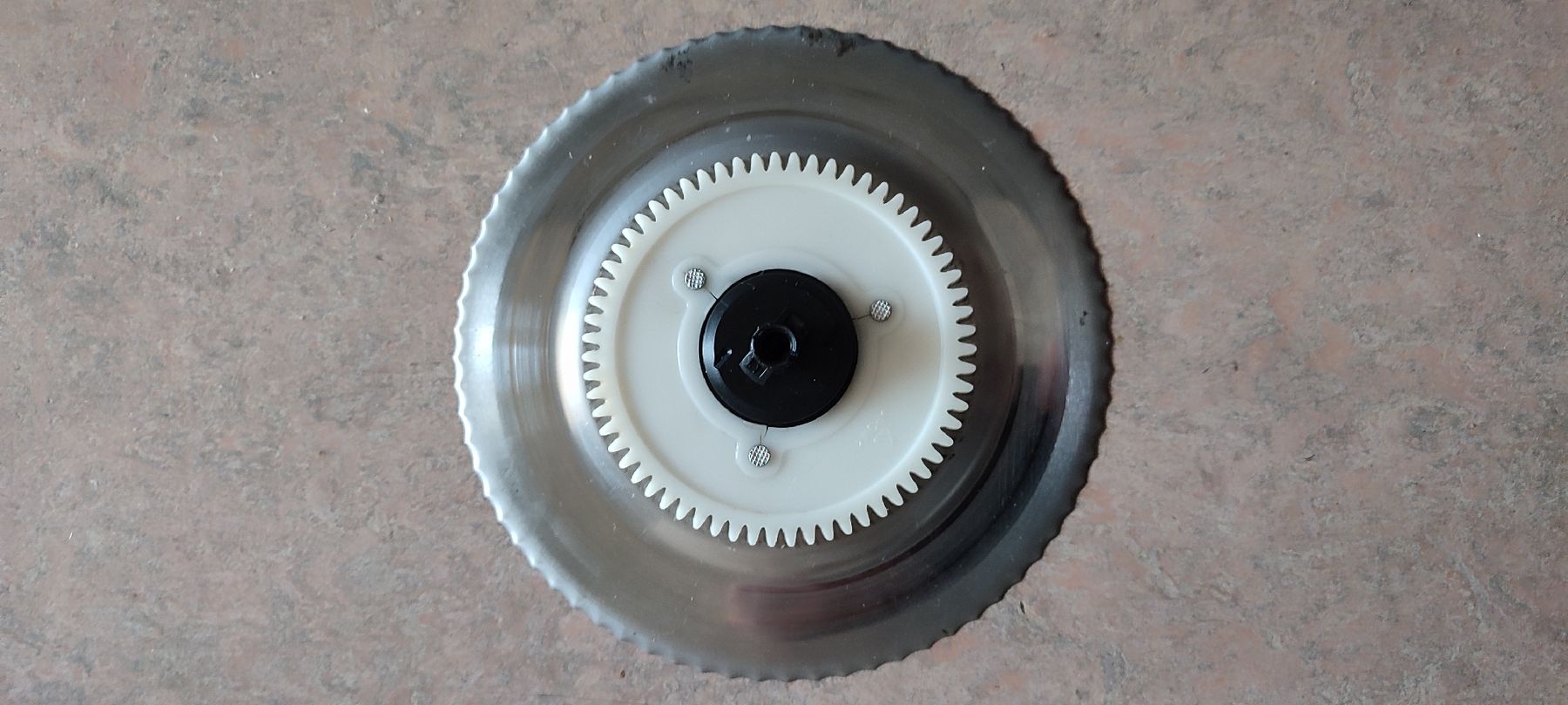 Bosch Elettrodomestici da cucina: Aufschnittmaschine Bosch 0-25mm – Usato da Biel/Bienne venduto da ruggi03 9