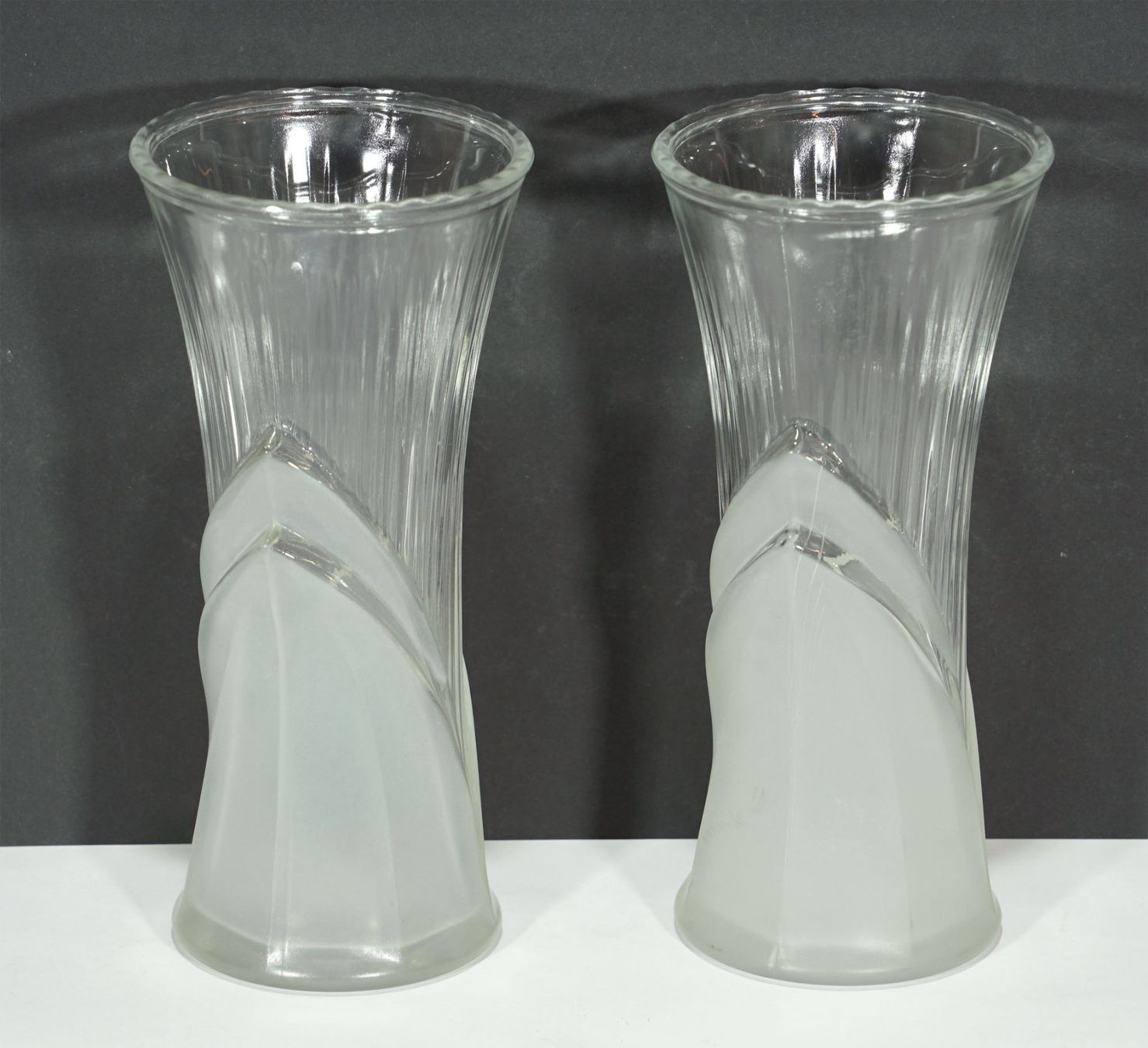 Vasen & Gefässe: Paar originelle Vintage Glasvasen – Gebraucht aus Meggen von Trouvaillen 3