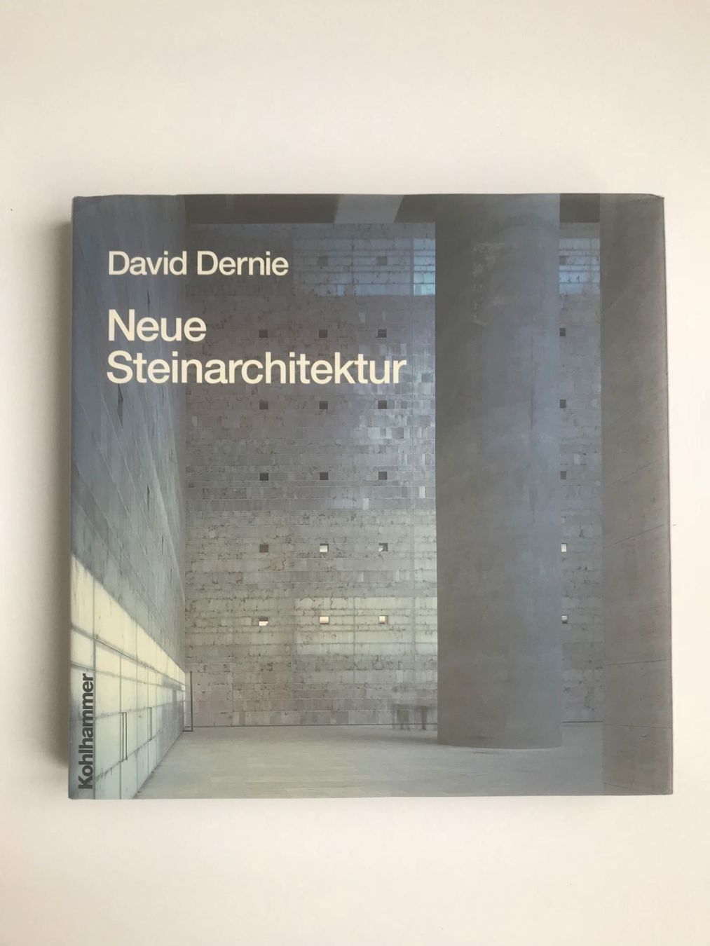 Libri: Neue Steinarchitektur - David Dernie – Nuovo (secondo la descrizione) da Zürich venduto da mybuybye