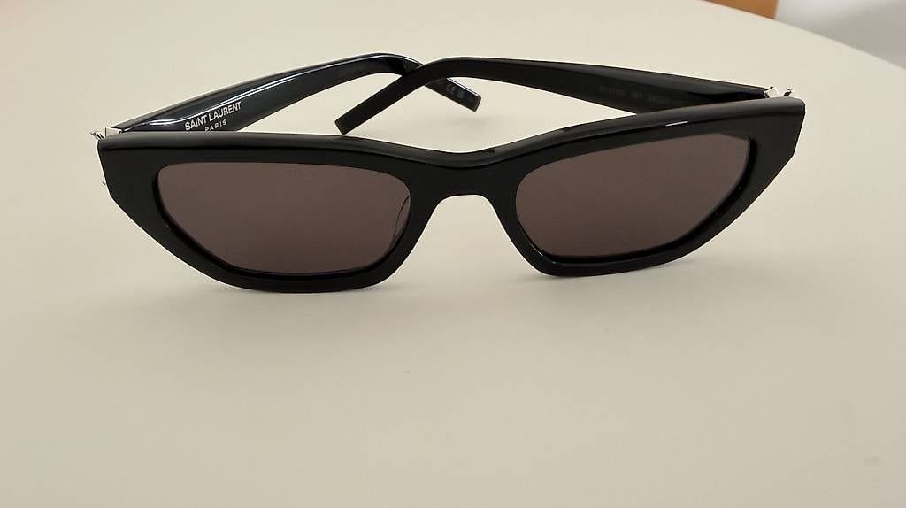 Brillen & Gläser: Yves Saint Laurent Sonnenbrille  – Gebraucht aus Arlesheim von vikito