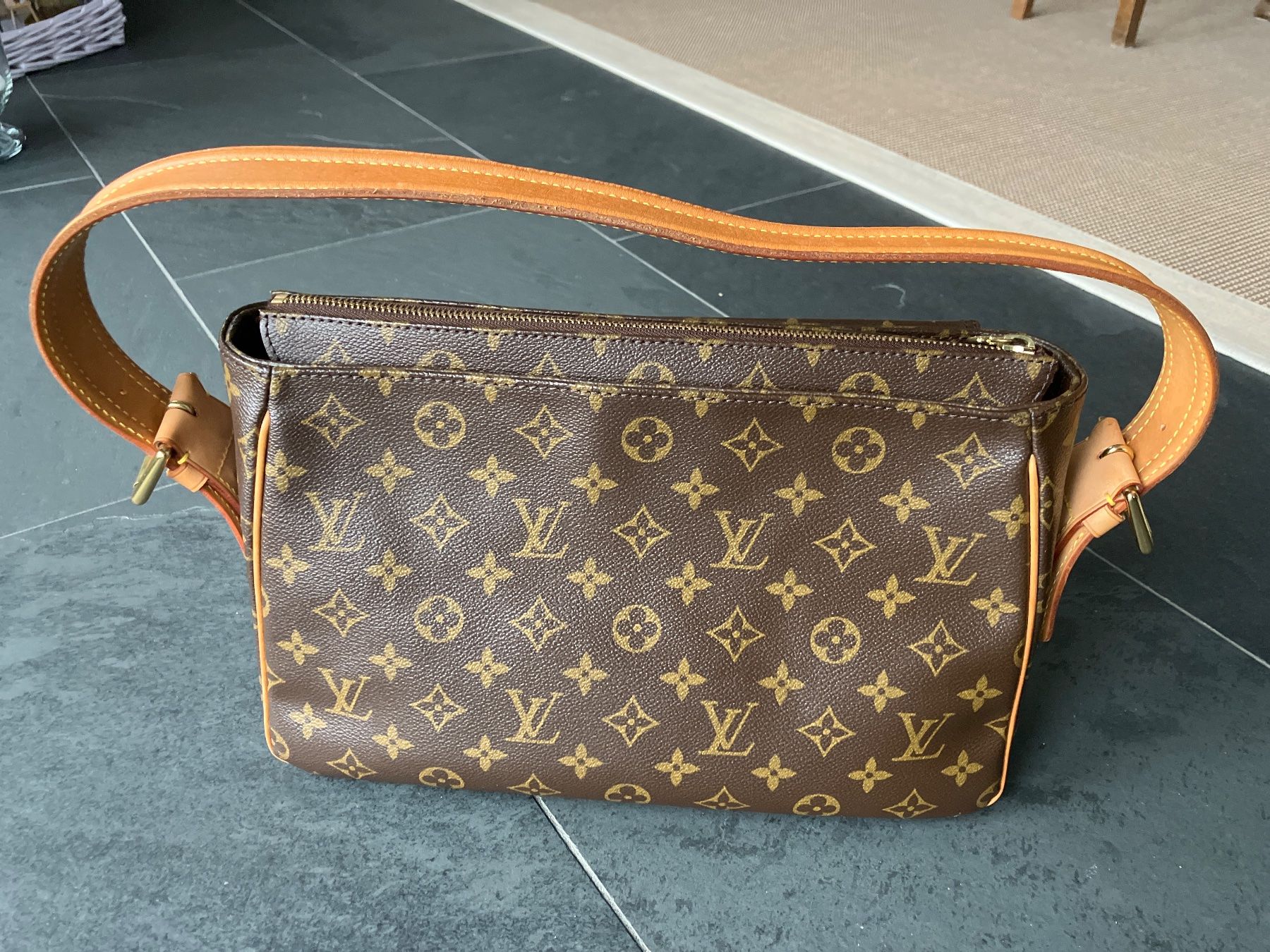 Louis Vuitton Taschen für Damen: Original Louis Vuitton Tasche - Vivacité Monogram – Gebraucht aus Winterthur von pompea 4