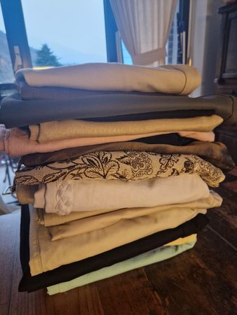 30 cm di pantaloni donna, diverse marche, taglia 38-40 CH