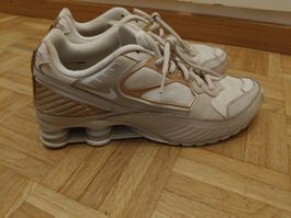 Nike Shox Sneaker, Beige/Gold Uni, Gr. 43
