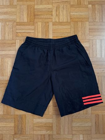Herren Shorts Adidas Schwarz Grösse M guter Zustand