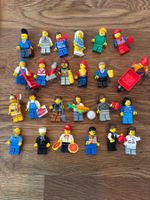 Lego 24 Figuren mit Zubehör