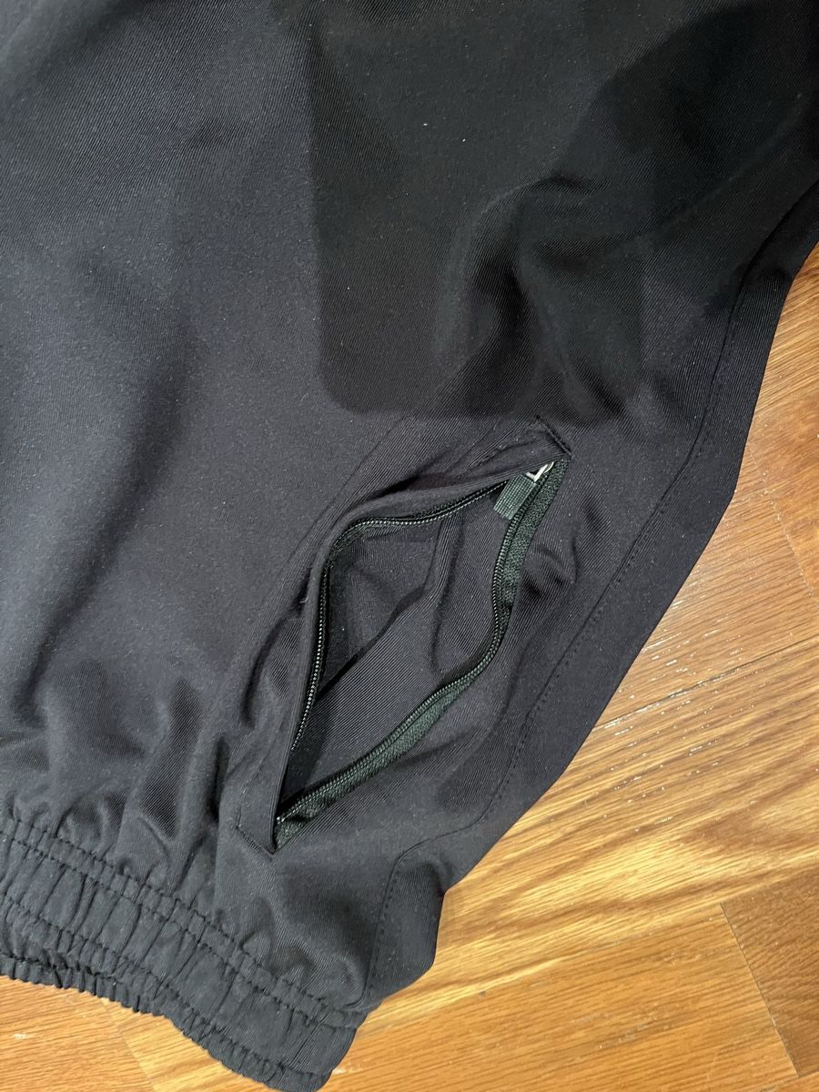 Nike Pantalons: NIKE Jogginghose schwarz – D'occasion à Ittigen par str_9dw5 2