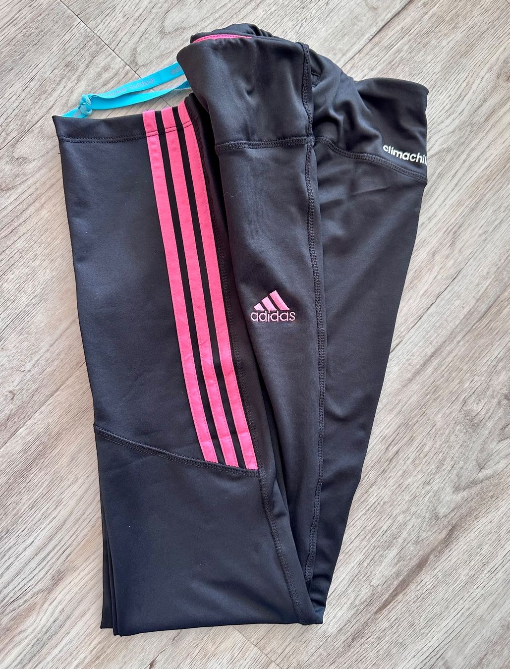 Adidas Leggings: Gr L ADIDAS Trainingshose Climacool Climachill – Gebraucht aus Rickenbach b. Wil von sunneschii_ 4