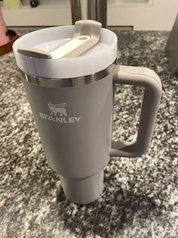 Thermos Contenitori & Simili: STANLEY  Thermobecher THE QUENCHER – Nuovo (secondo la descrizione) da Auw venduto da Sappelt