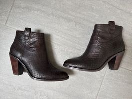 ASH Stiefeletten mit Schlangenmuster Prägung