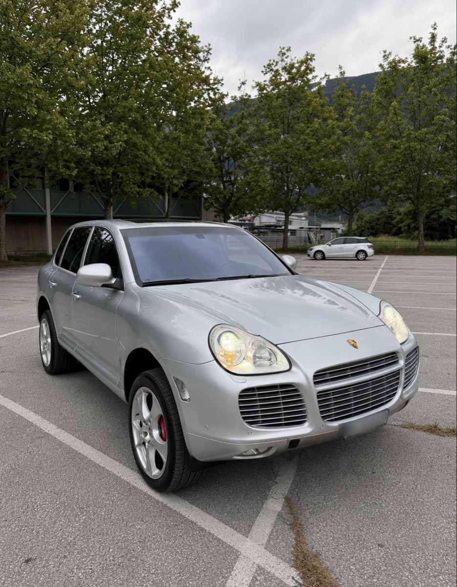 Porsche Automobili: Porsche Cayenne Turbo S – Usato da Conthey venduto da den_t95v 1