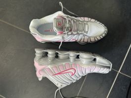 Nike Shox Sneaker