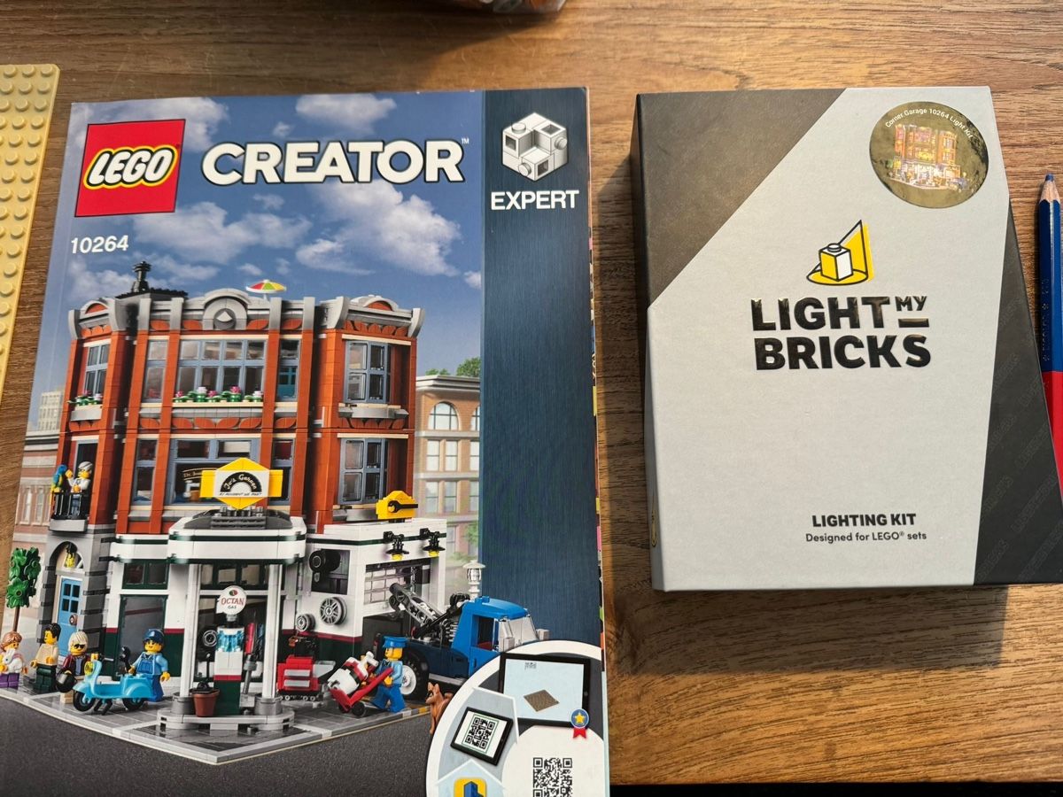 Lego Kit di costruzioni: Lego Garage 10264 – Nuovo (secondo la descrizione) da Wasterkingen venduto da Baemsu 2