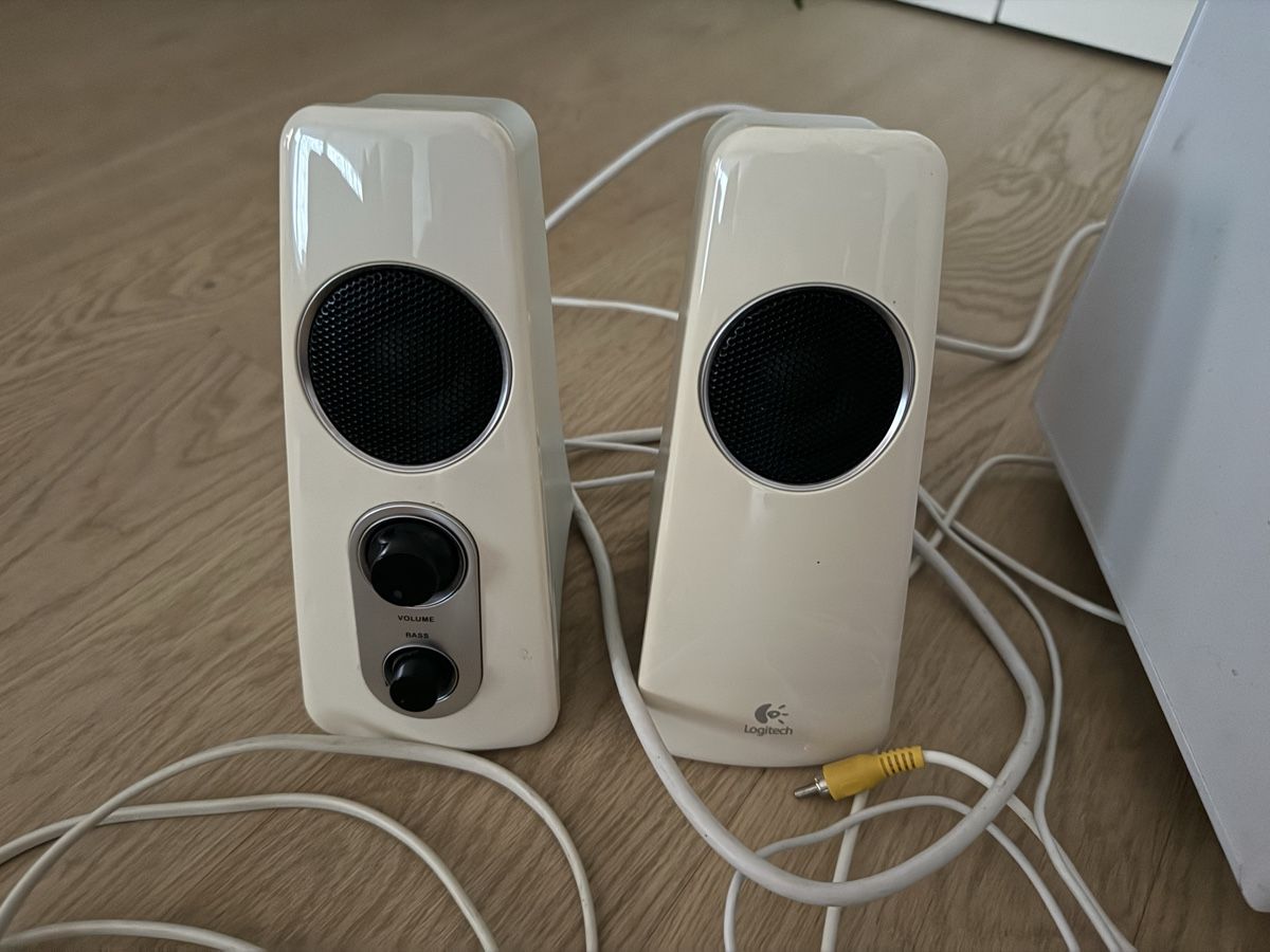 Logitech Lautsprecher: Logitech Lautsprecher für PC – Gebraucht aus Kaisten von korba2 2