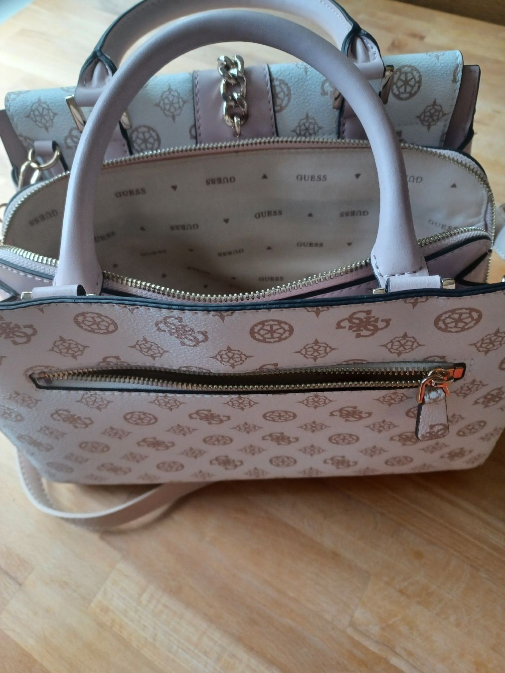 Guess Sacs femmes: Guess HAndtasche – Neuf (Voir description) à Steinmaur par markys 1