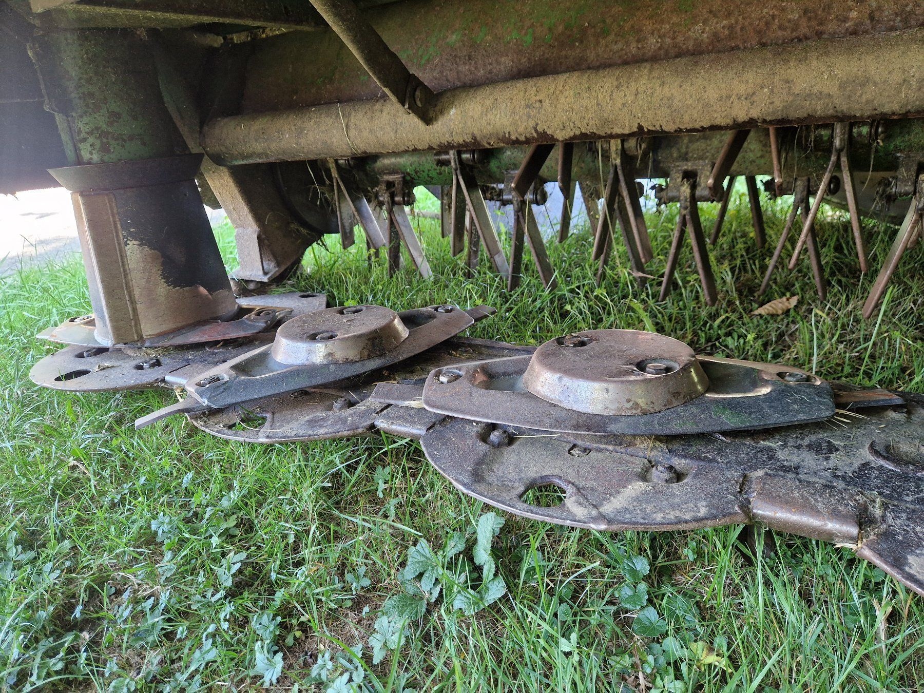 Alle Maschinen: John Deere Front-Scheibenmähwerk – Gebraucht aus Wäldi von Goetsch1500 1