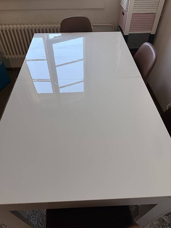 Tables: Esstisch gratis  – D'occasion à Zürich par Ypk03 2