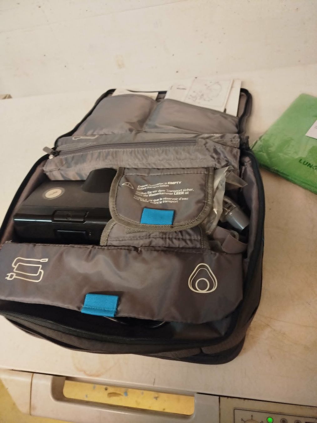 ResMed Attrezzature mediche: ResMed AirSense 10 AutoSet – Usato da La Chaux-de-Fonds venduto da Emmaus2300CDF 2