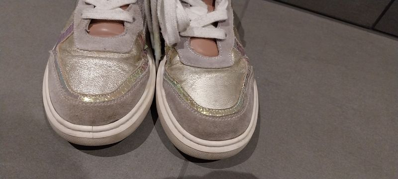 Friboo Scarpe per ragazze: Sneaker / Halbschuhe Gr. 32 – Usato da Oberhofen AG venduto da iitf2020 2