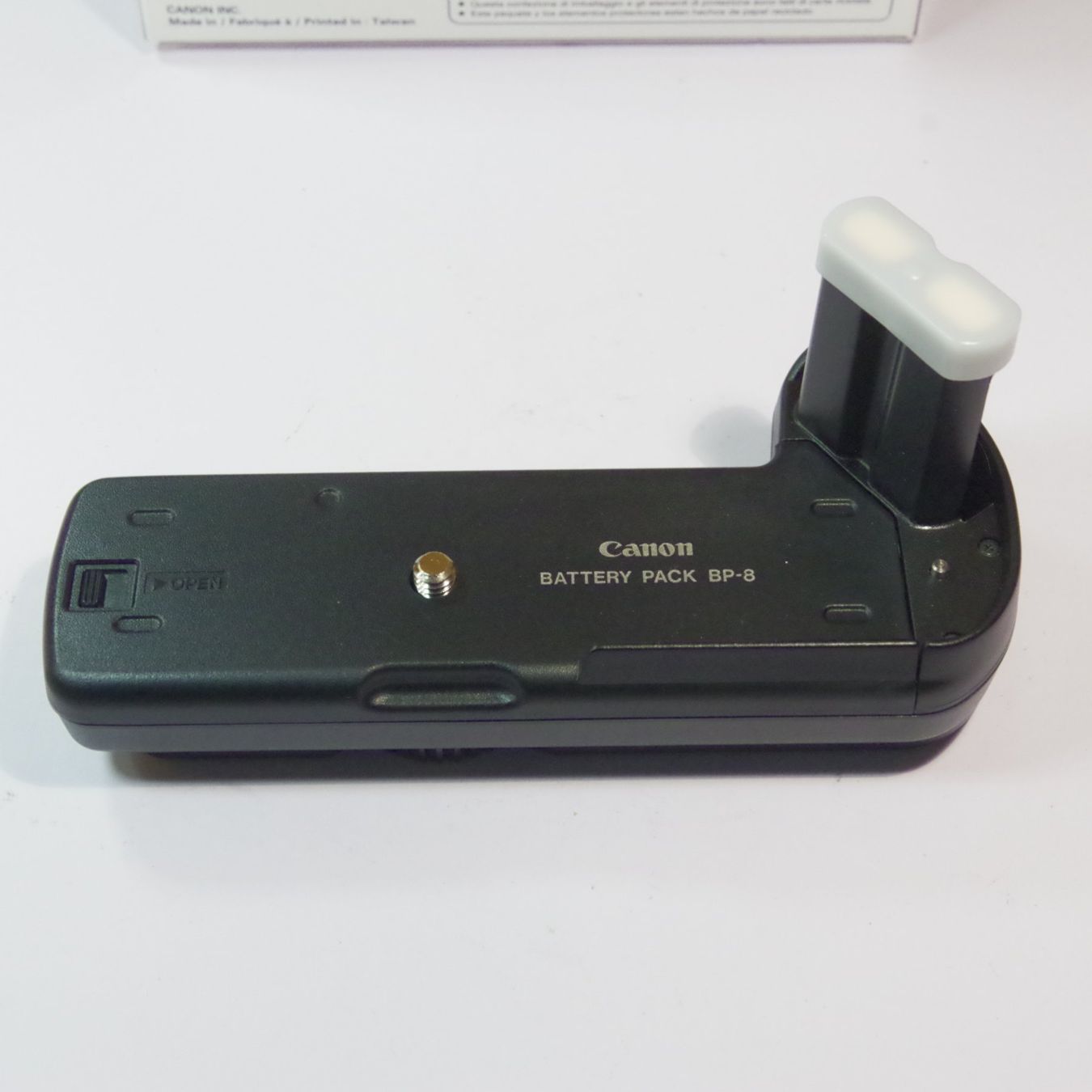 Canon Fotocamera: Canon Akkugriff BP-8 neuwertig – Nuovo (secondo la descrizione) da Erlinsbach venduto da foto_5018 1