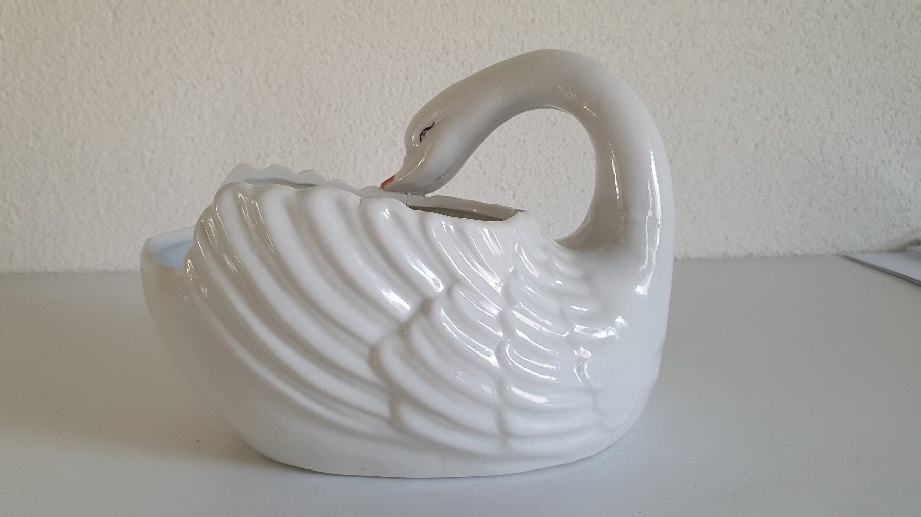 Figuren: Deko Schwan Gefäss (Vase,Arrengement, oder anderes) – Gebraucht aus Giswil von online-Brockenhaus 1