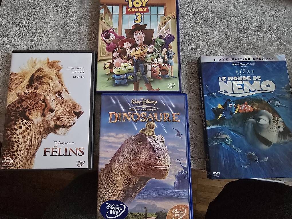 Tous les DVDs: 4 DVD disney – D'occasion à Chavannes-Renens par Coco200