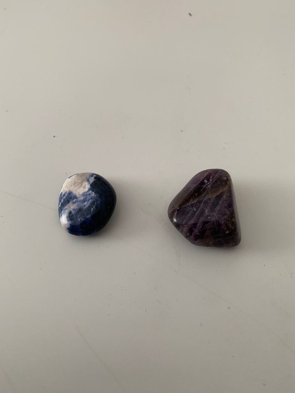 Minerali & Pietre curative: Amethyst & Sodalith - polierte Trommelsteine – Usato da Ostermundigen venduto da pas_x9nv 2