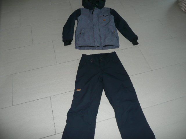 Quiksilver Completi: Ski/Snowboard-Anzug Quicksilver Gr. M – Usato da Zug venduto da falama