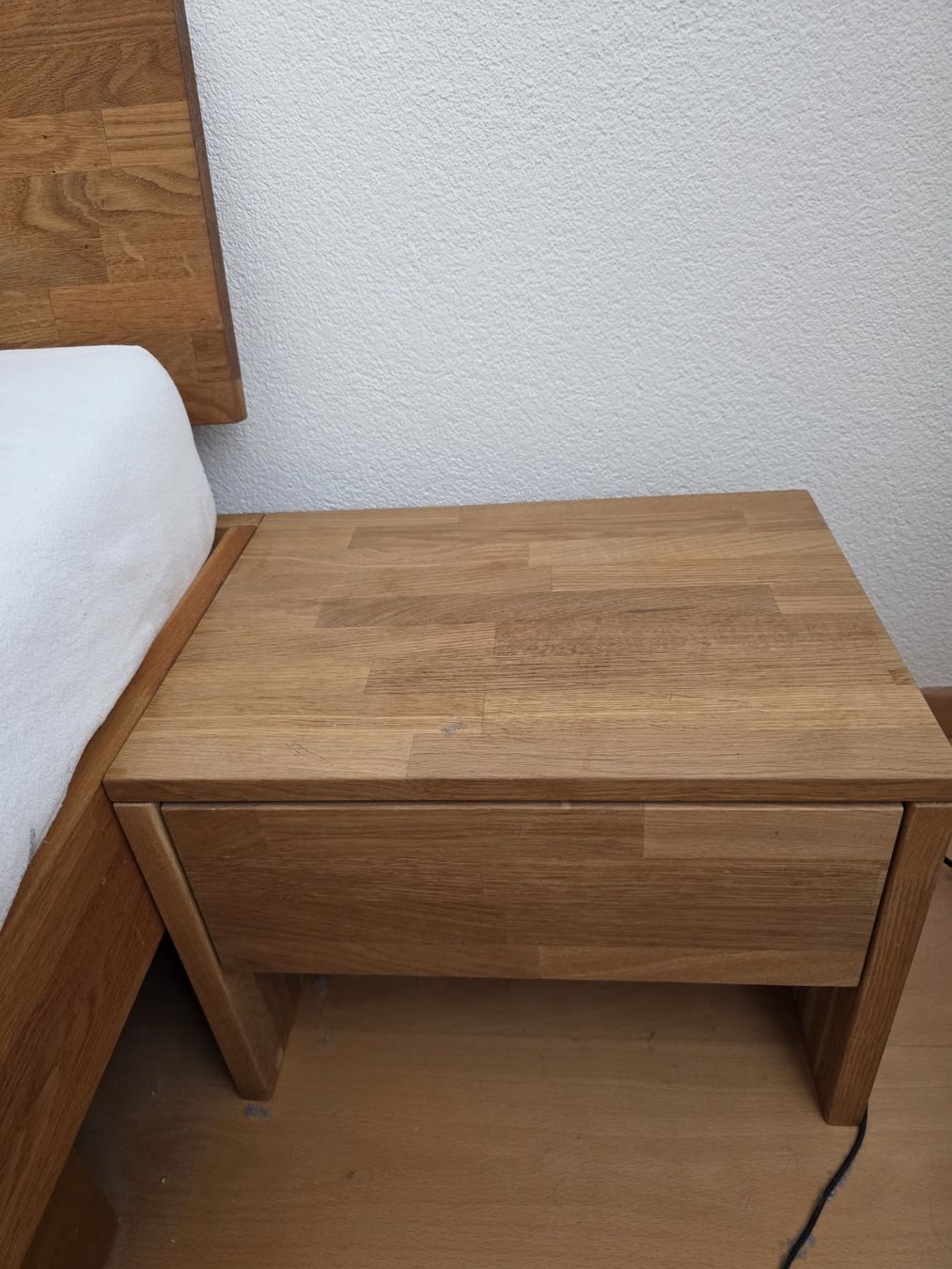 Tables de nuit: Nachttische / Beistelltische Eiche – D'occasion à Pfeffingen par tobsent