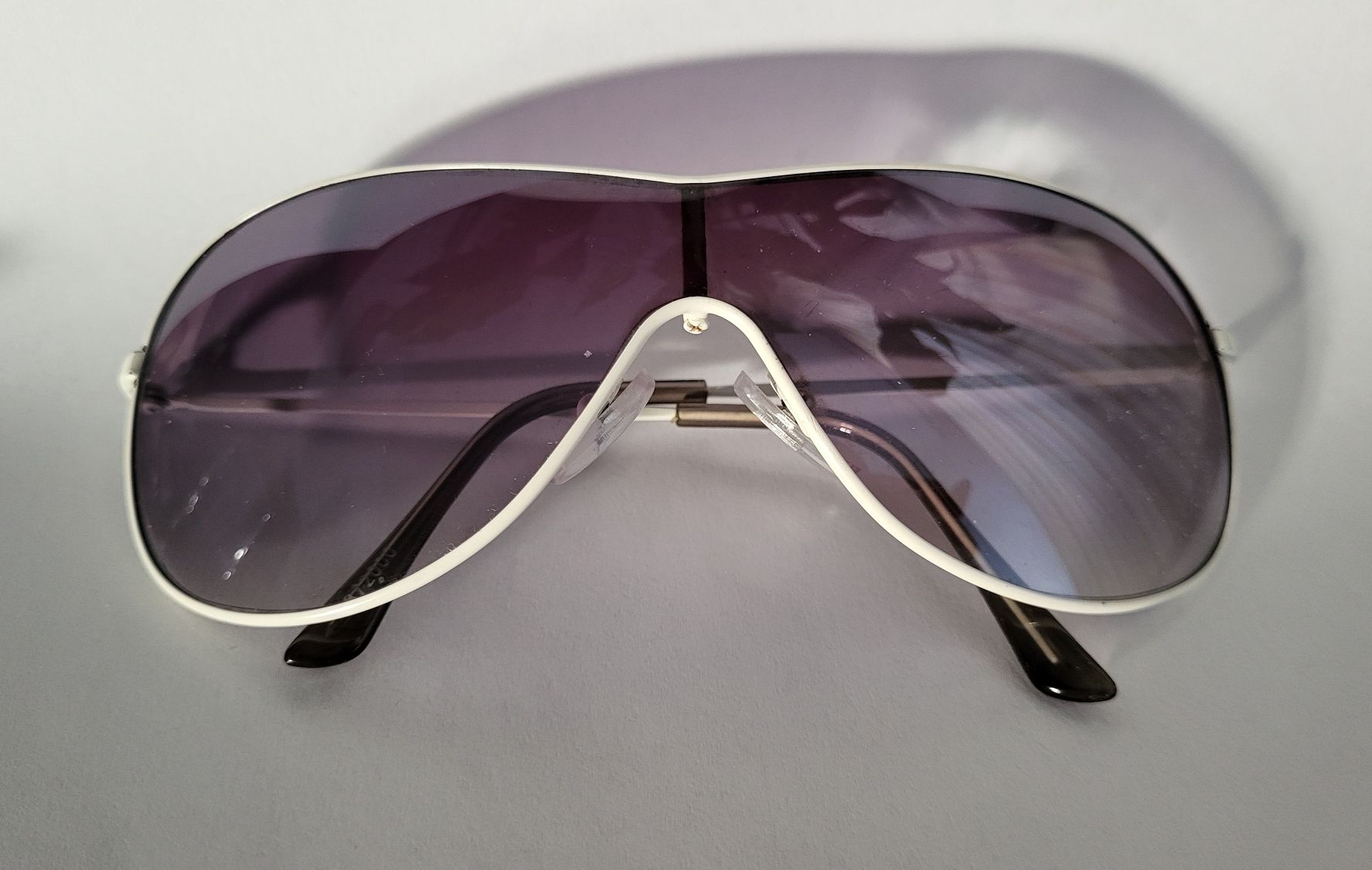 Occhiali & Lenti: Vintage  Pilot Mask Frame Sonnenbrille, weisses Gestell – Usato da Schindellegi venduto da Maidli8834