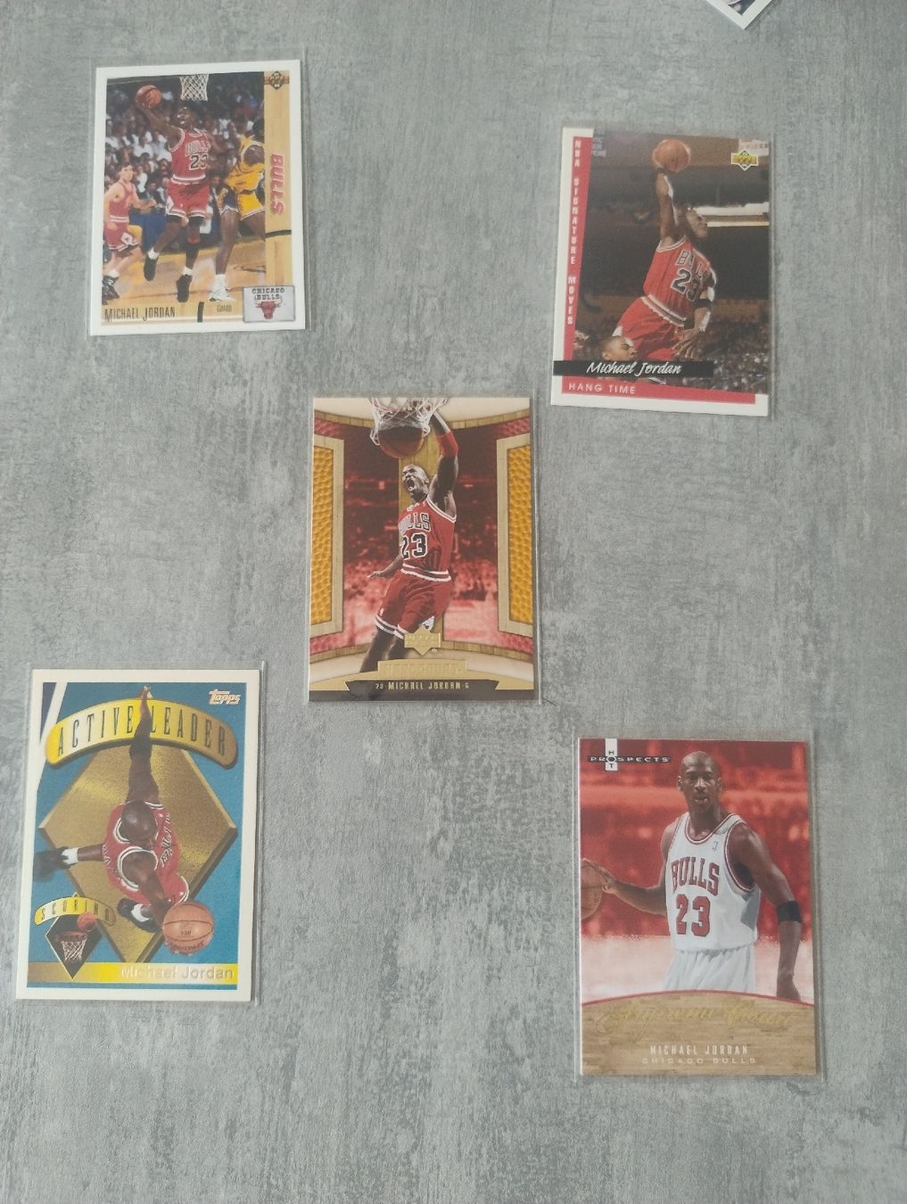 Nba Cartes à collectionner: Lot 6 - NBA Michael Jordan 5 cards – Neuf (Voir description) à Martigny par julionix