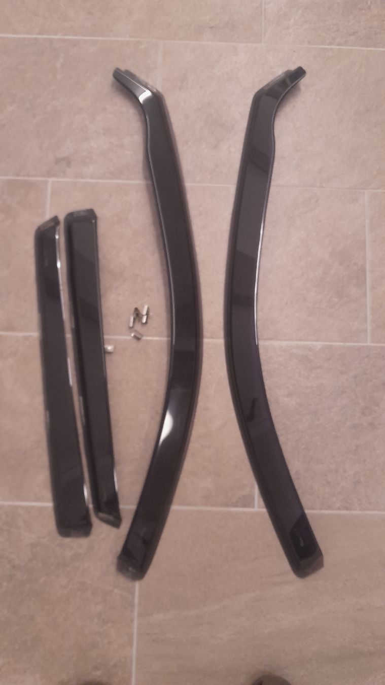 Accessori per altri veicoli: Déflecteurs de vent mazda cx-5 2019 – Usato da Poliez-Pittet venduto da wilmout3