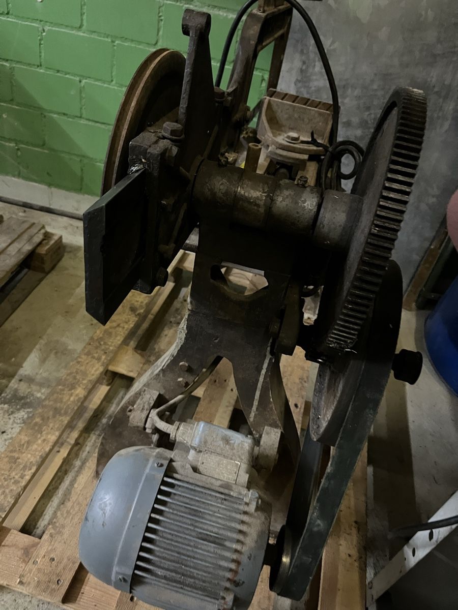 Toutes les machines: Bügelsäge  – D'occasion à Zullwil par gia_v7hn 3