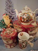 NIKOLAUS TEEKANNE ,TASSE UND KERZE