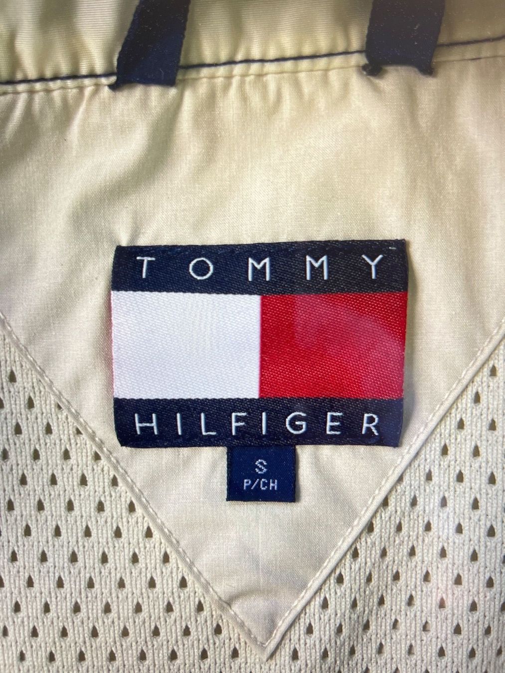 Tommy Hilfiger Giacche: Tommy hilfiger vintage jacket size L – Usato da Zürich venduto da le_souk 2