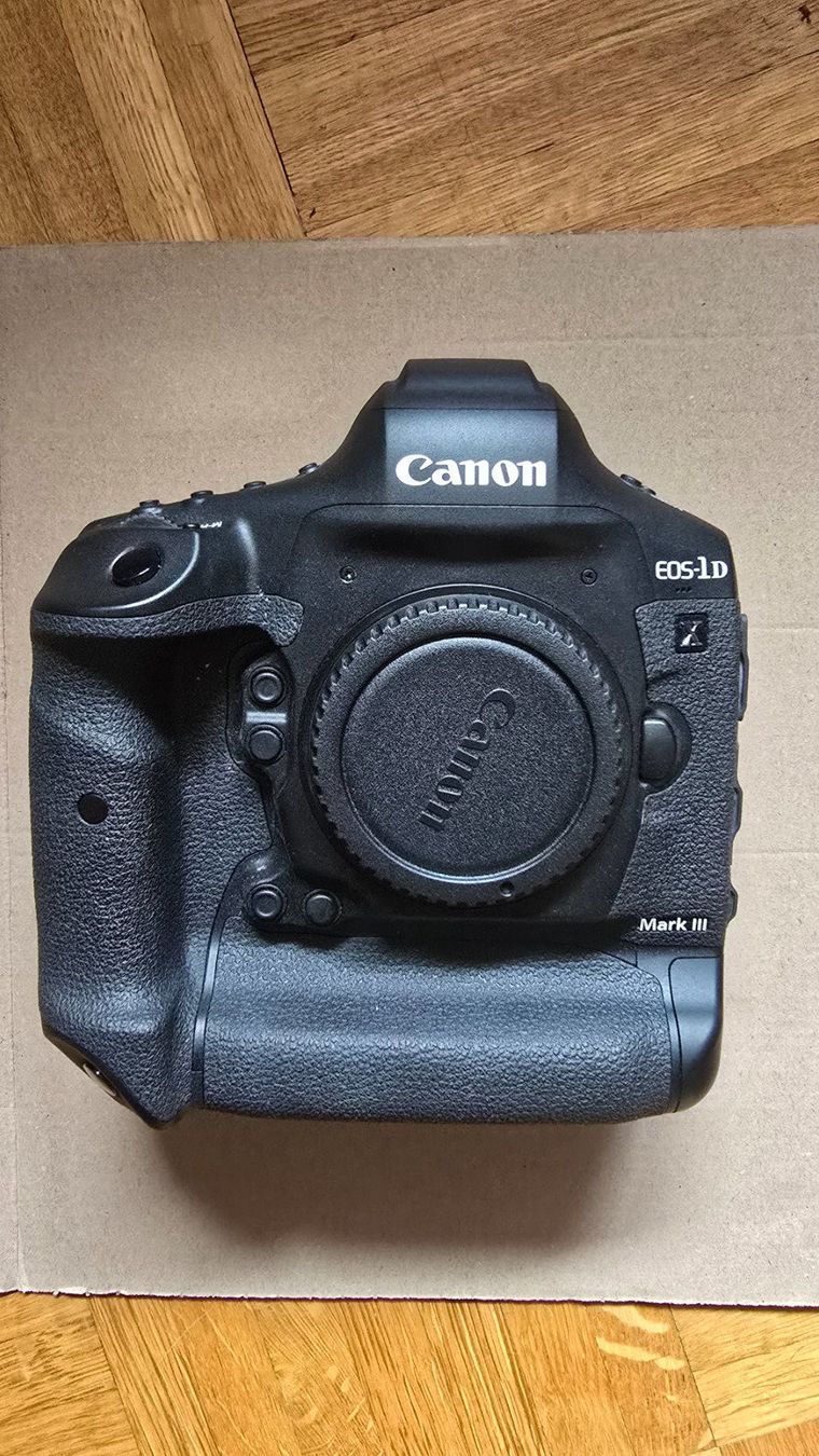 Canon Fotocamera: Canon EOS 1DX Mark III boitîer nu – Usato da St-Sulpice VD venduto da nef_tr95