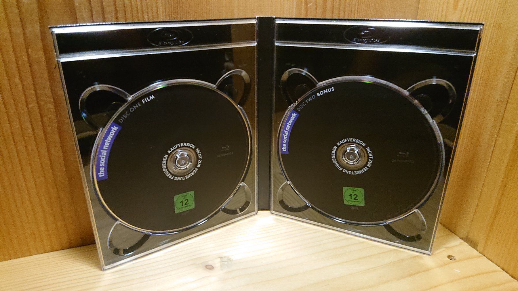 Tutti i DVDs: THE SOCIAL NETWORK Blu-Ray – Usato da Wilderswil venduto da Exebub 5