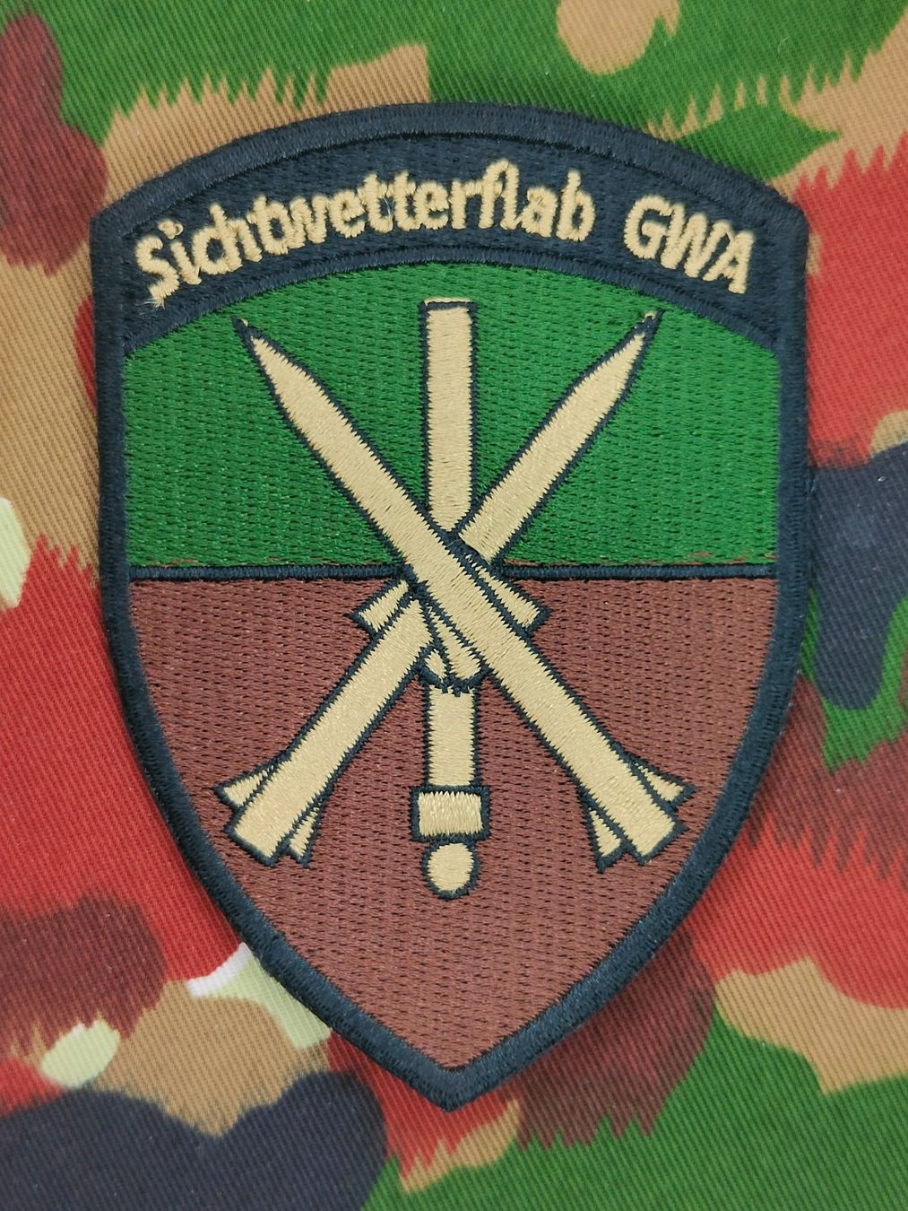 Schweizer Armee Placchette & Badge: Verbandsabzeichen Sichtwetterflab GWA – Usato da Bauma venduto da SwissMilitaria