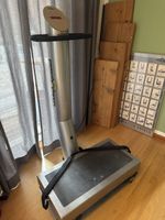 Vibrationsplatte Power Plate mit Zubehör und Poster