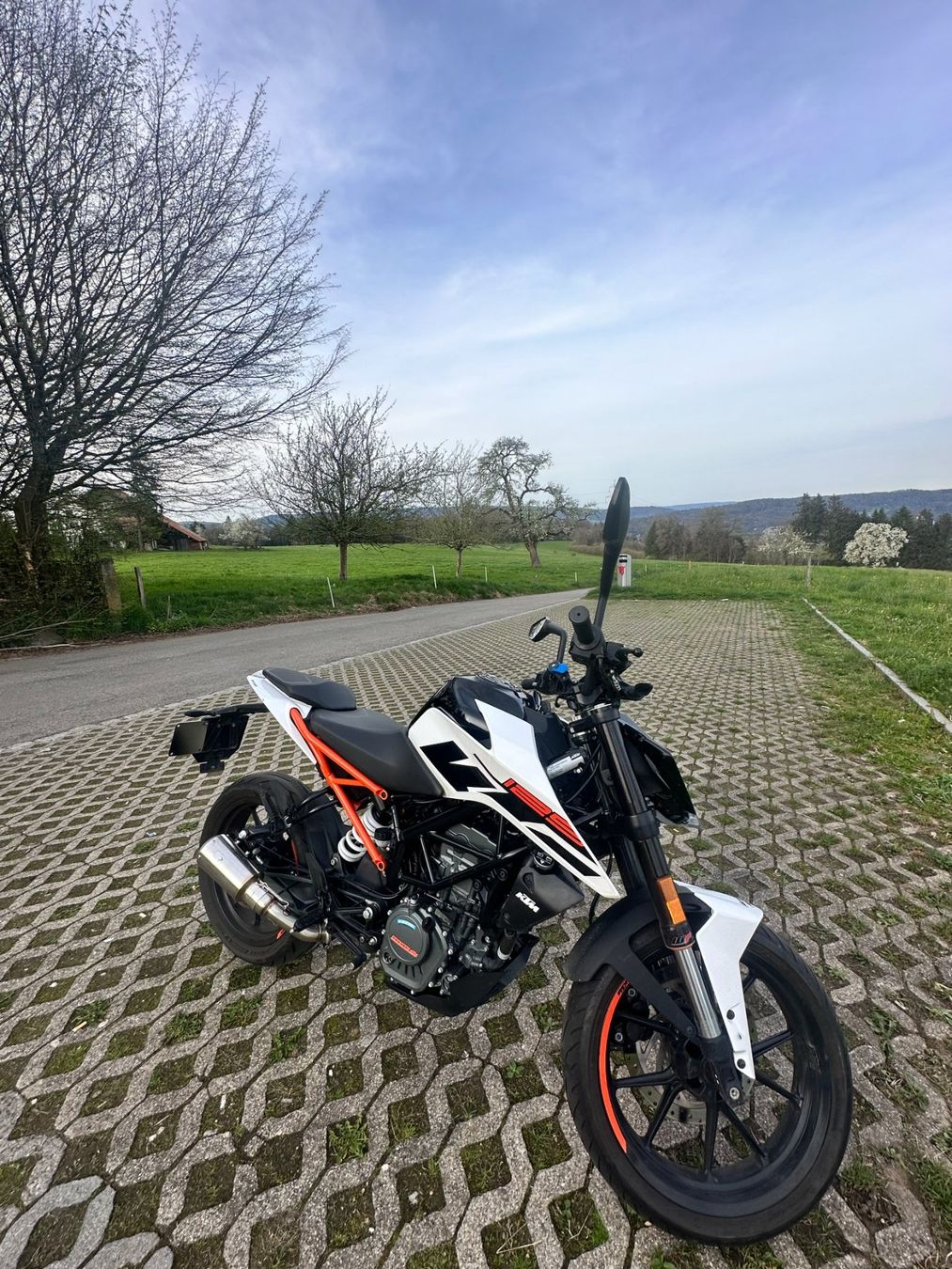 KTM Strada: KTM Duke 125 ABS – Usato da Spreitenbach venduto da Liddelfoot 1
