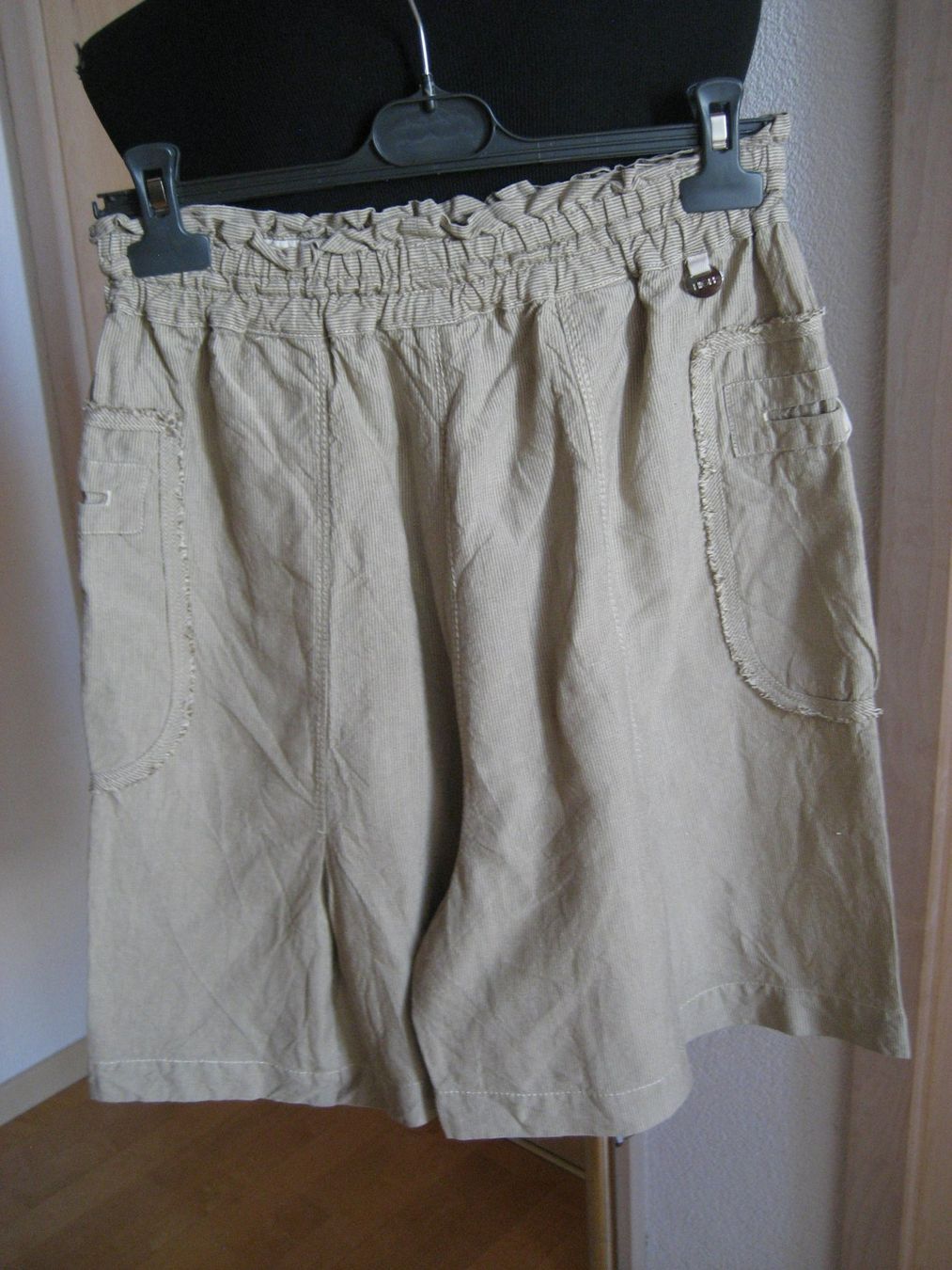 High Pantaloni: Short lin et lyocell HIGH USE  taille 38 – Usato da Delémont venduto da marryb 3